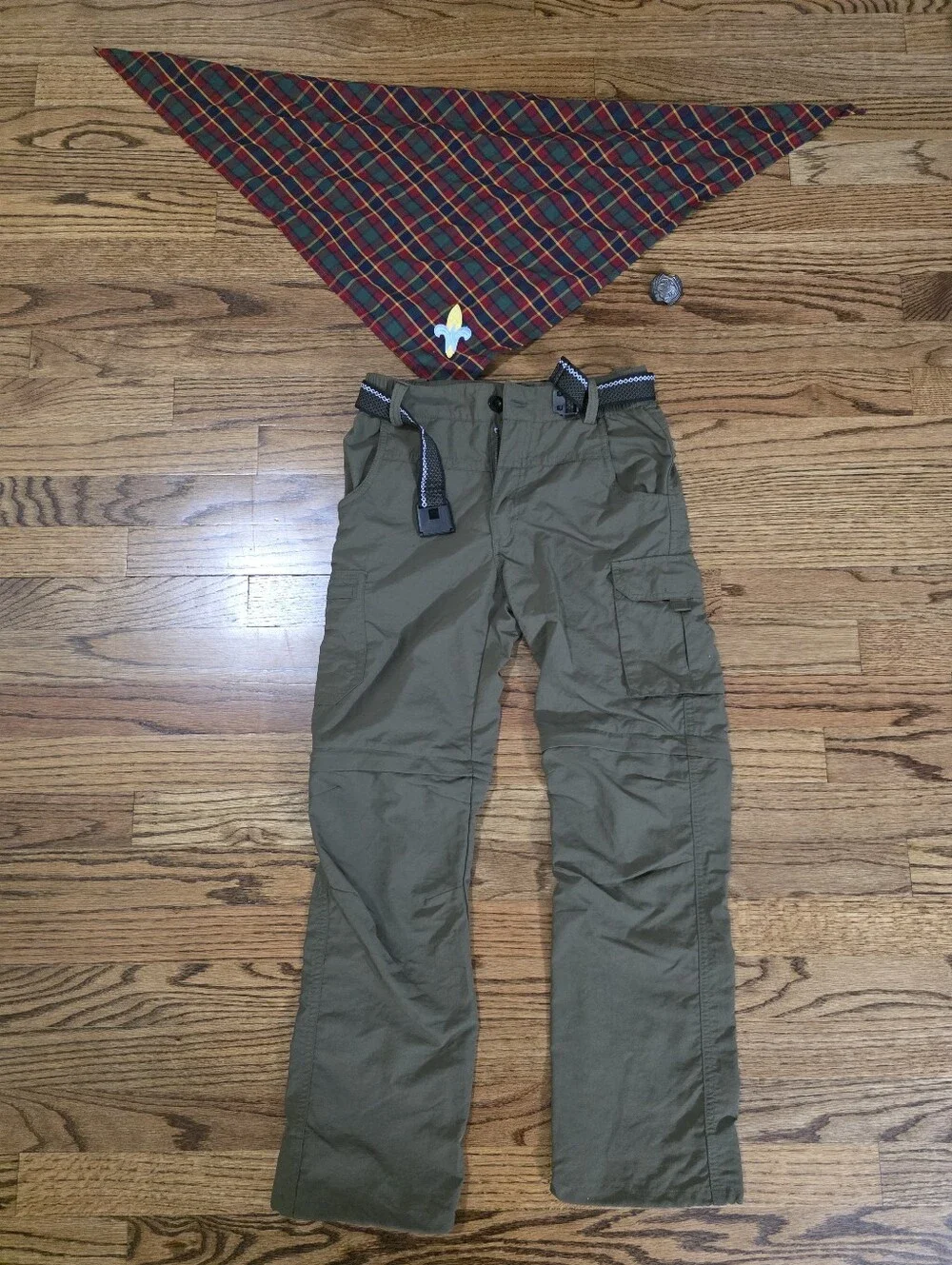 JOMLUN Boy’s (M) Quick Dry Convertible Trouser+Weblos Nickerchief+ Scout slider